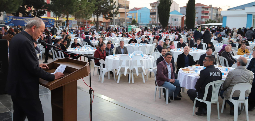 BİNLERCE KİŞİ MARMARAEREĞLİSİ BELEDİYESİ İFTAR SORASINDA BULUŞTU