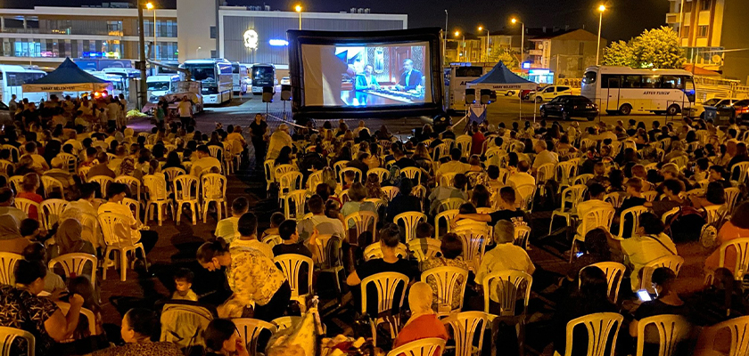 Saray Belediyesi’nden açık havada sinema keyfi