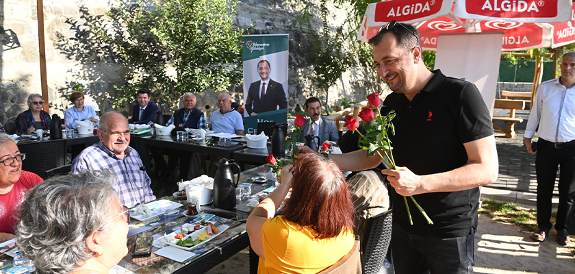 Başkan Yüksel Süleymanpaşan’ın çınarları ile kahvaltıda buluştu