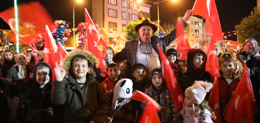 Hayrabolu Kurtuluş Etkinlikleri Muhteşem Ritm-i Ahenk grubu ve Konserle Taçlandı