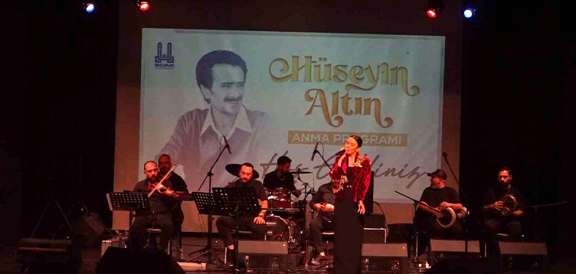 ÜNLÜ ŞARKICI HİLAL ALTIN, “ARABESK MÜZİĞİN TAÇSIZ KRALI”NI ERZURUM’DA ANDI