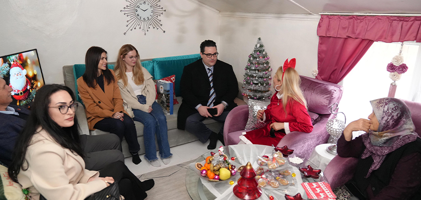 Başkan Bozkurter’den “Noel Anne” Selda Akbaş’a Anlamlı Ziyaret